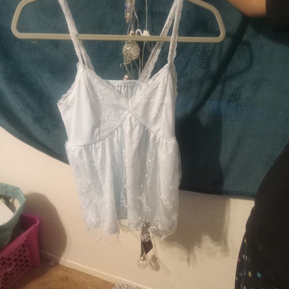 Tops - Picture 1 of 8